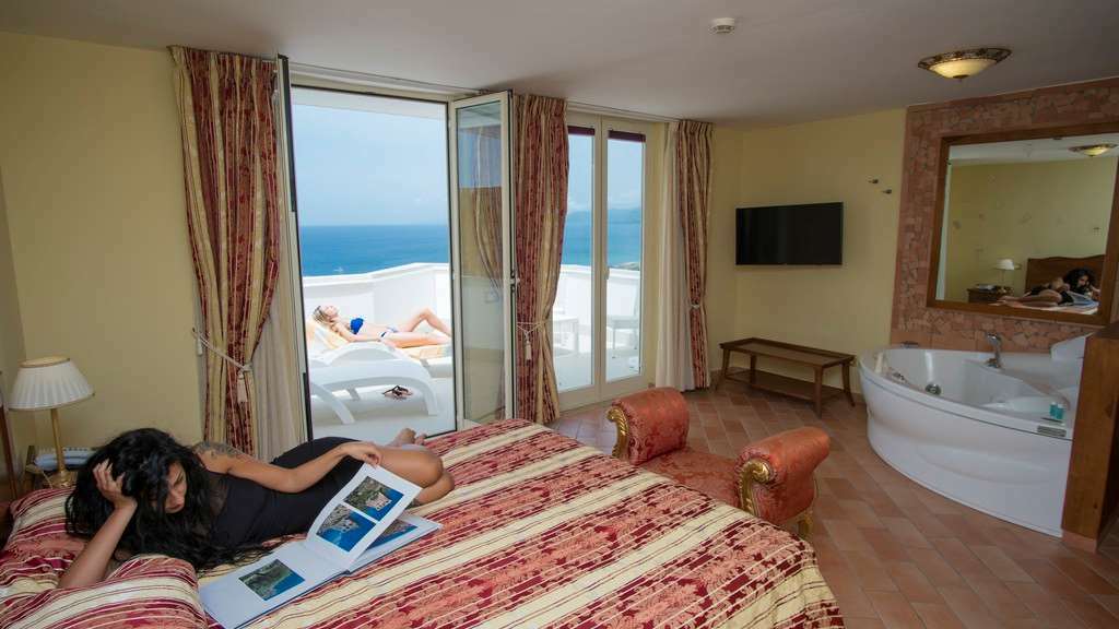 Hotel Baia Palinuro Bilik gambar