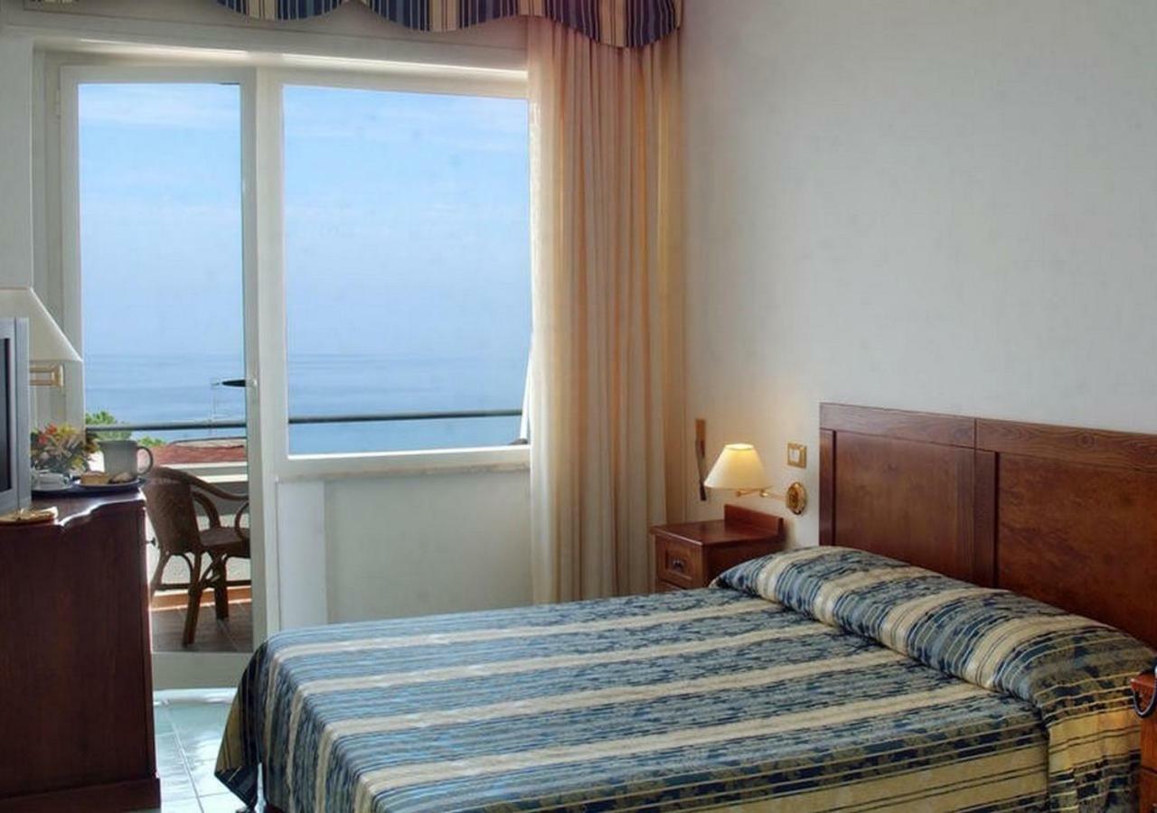 Hotel Baia Palinuro Luaran gambar